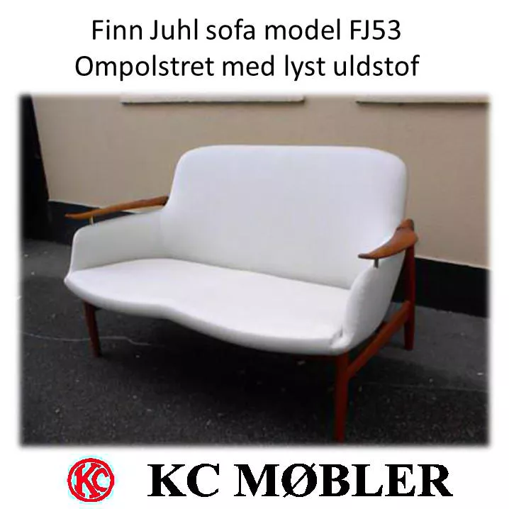 Renovering af Finn Juhl sofa. Slebet og lakeret. Ombetrukket med stof Tonus fra Kvadrat.